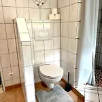 펜션 Haus Am Wald Mit Whirlpool, Garten, Kamin Und Voll Ausgestatteter Kueche