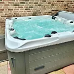 Haus Am Wald Mit Whirlpool, Garten, Kamin Und Voll Ausgestatteter Kueche