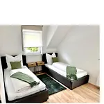 Haus Am Wald Mit Whirlpool, Garten, Kamin Und Voll Ausgestatteter Kueche 펜션 슈톨베르크