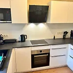 Haus Am Wald Mit Whirlpool, Garten, Kamin Und Voll Ausgestatteter Kueche *