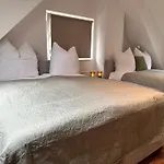 Haus Am Wald Mit Whirlpool, Garten, Kamin Und Voll Ausgestatteter Kueche 슈톨베르크