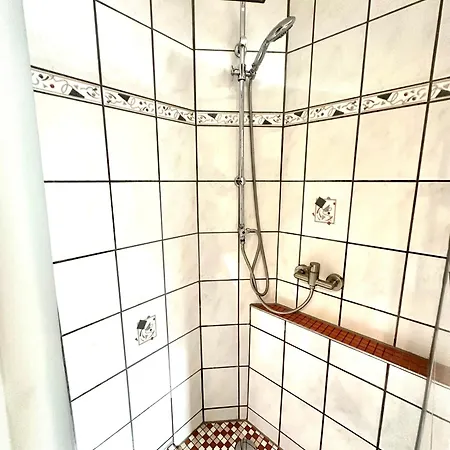 Haus Am Wald Mit Whirlpool, Garten, Kamin Und Voll Ausgestatteter Kueche 別荘