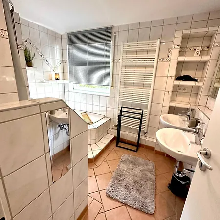 Haus Am Wald Mit Whirlpool, Garten, Kamin Und Voll Ausgestatteter Kueche Prázdninový dům