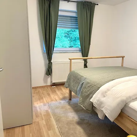 Haus Am Wald Mit Whirlpool, Garten, Kamin Und Voll Ausgestatteter Kueche Stolberg (Rhineland)