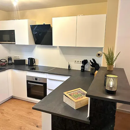 Haus Am Wald Mit Whirlpool, Garten, Kamin Und Voll Ausgestatteter Kueche *