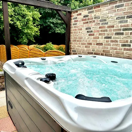 Haus Am Wald Mit Whirlpool, Garten, Kamin Und Voll Ausgestatteter Kueche Stolberg (Rhineland)