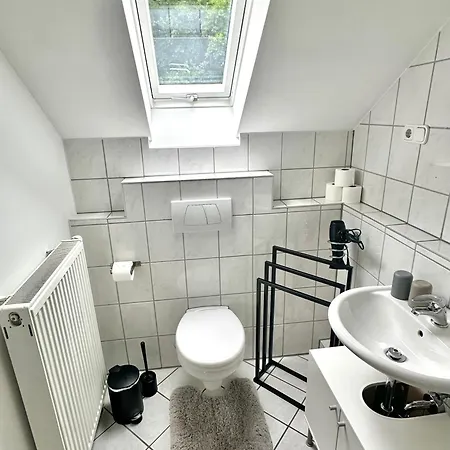 Haus Am Wald Mit Whirlpool, Garten, Kamin Und Voll Ausgestatteter Kueche Prázdninový dům