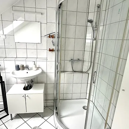 Haus Am Wald Mit Whirlpool, Garten, Kamin Und Voll Ausgestatteter Kueche