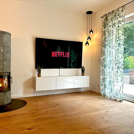 펜션 Haus Am Wald Mit Whirlpool, Garten, Kamin Und Voll Ausgestatteter Kueche