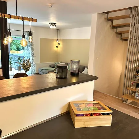 Prázdninový dům Haus Am Wald Mit Whirlpool, Garten, Kamin Und Voll Ausgestatteter Kueche Stolberg (Rhineland)