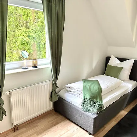 Haus Am Wald Mit Whirlpool, Garten, Kamin Und Voll Ausgestatteter Kueche *