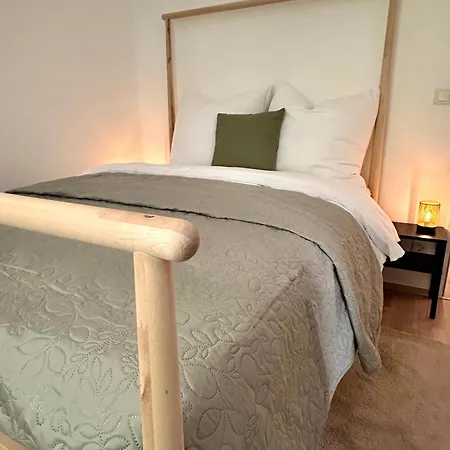 Haus Am Wald Mit Whirlpool, Garten, Kamin Und Voll Ausgestatteter Kueche * Stolberg (Rhineland)