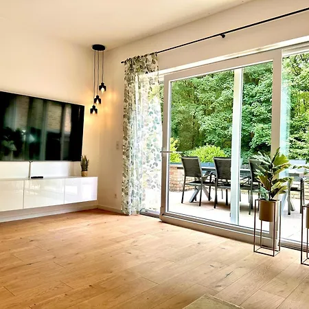 Haus Am Wald Mit Whirlpool, Garten, Kamin Und Voll Ausgestatteter Kueche