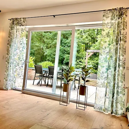 Haus Am Wald Mit Whirlpool, Garten, Kamin Und Voll Ausgestatteter Kueche 슈톨베르크