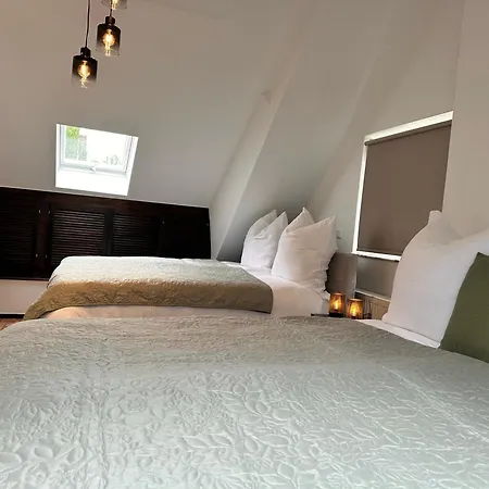 Haus Am Wald Mit Whirlpool, Garten, Kamin Und Voll Ausgestatteter Kueche Prázdninový dům Stolberg (Rhineland)