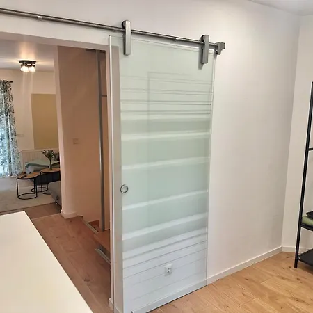 Prázdninový dům Haus Am Wald Mit Whirlpool, Garten, Kamin Und Voll Ausgestatteter Kueche