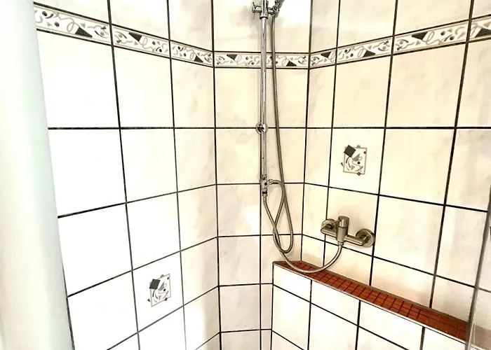 Haus Am Wald Mit Whirlpool, Garten, Kamin Und Voll Ausgestatteter Kueche Feriehus