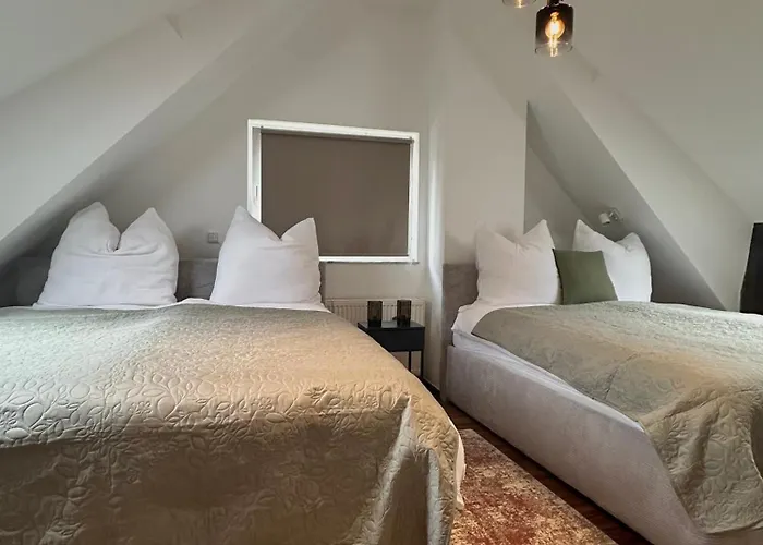 Haus Am Wald Mit Whirlpool, Garten, Kamin Und Voll Ausgestatteter Kueche Feriehus