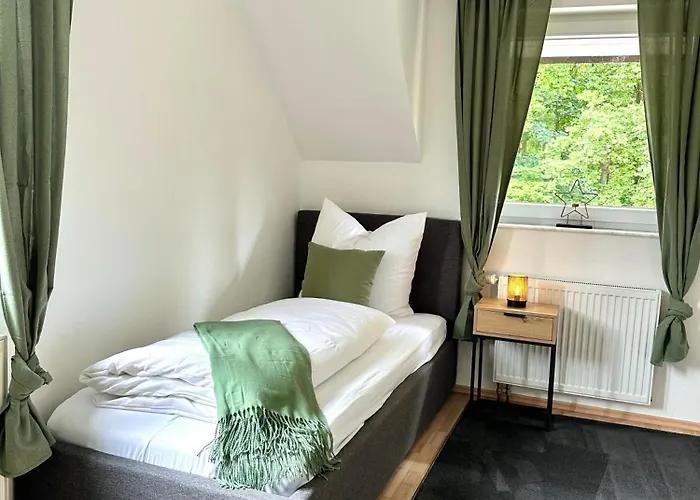 Feriehus Haus Am Wald Mit Whirlpool, Garten, Kamin Und Voll Ausgestatteter Kueche