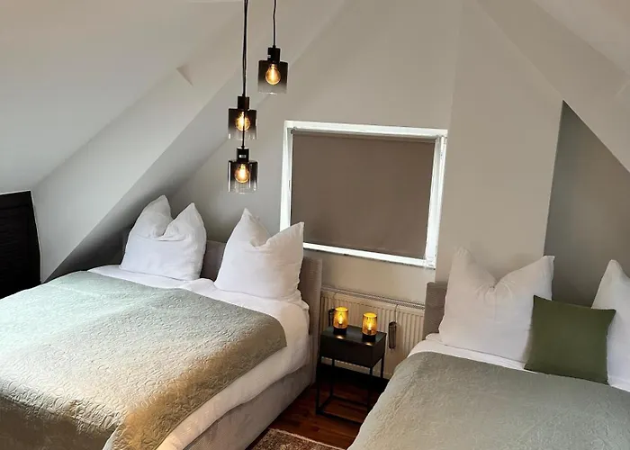 Haus Am Wald Mit Whirlpool, Garten, Kamin Und Voll Ausgestatteter Kueche Feriehus