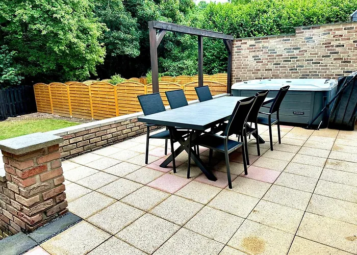 Haus Am Wald Mit Whirlpool, Garten, Kamin Und Voll Ausgestatteter Kueche Feriehus