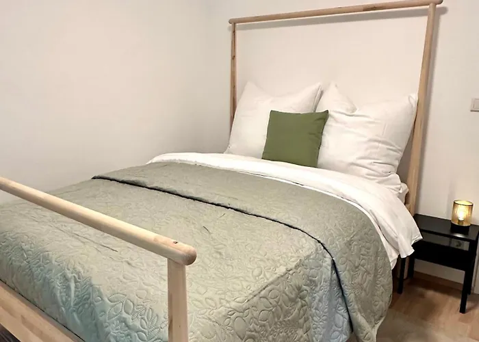 Feriehus Haus Am Wald Mit Whirlpool, Garten, Kamin Und Voll Ausgestatteter Kueche *