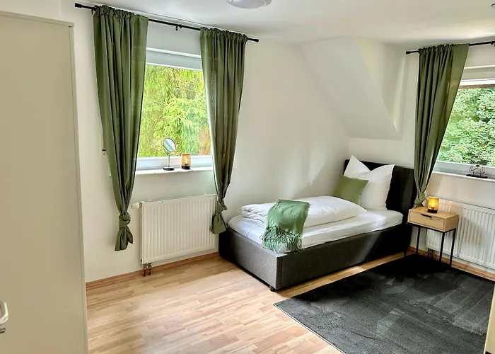 Haus Am Wald Mit Whirlpool, Garten, Kamin Und Voll Ausgestatteter Kueche Stolberg (Rhineland)