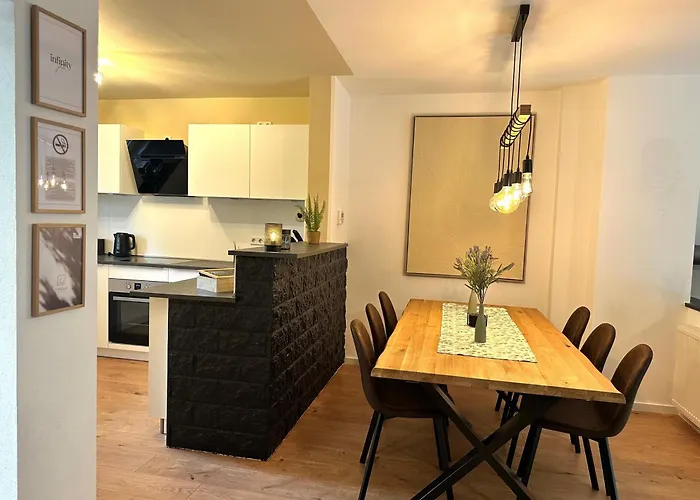 Haus Am Wald Mit Whirlpool, Garten, Kamin Und Voll Ausgestatteter Kueche Feriehus