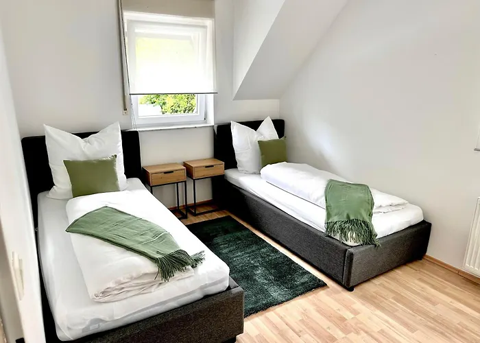 Haus Am Wald Mit Whirlpool, Garten, Kamin Und Voll Ausgestatteter Kueche Feriehus